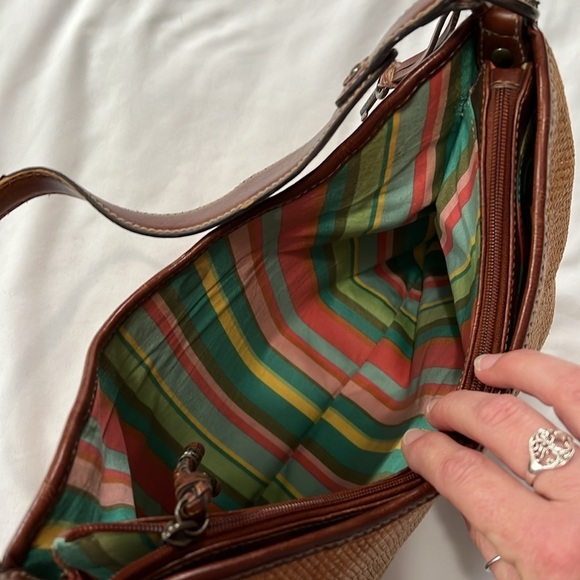 Fossil Woven Shoulder Bag with Leather Details - Picture 7 of 11